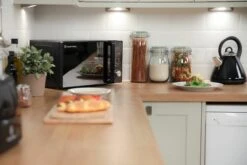 20 Litre Black Digital Microwave -Deals Russell Hobbs Store lifestyle1 1554205210 1
