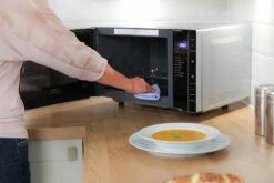 23 Litre Silver Flatbed Digital Microwave 11 23 Litre Silver Flatbed Digital Microwave -Deals Russell Hobbs Store lifestyle2 1554217813 1