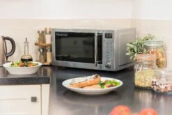 20 Litre Stainless Steel Digital Microwave With Grill -Deals Russell Hobbs Store lifestyle3 1554300924 1