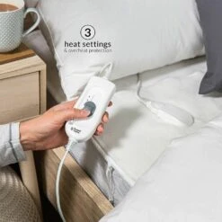 Russell Hobbs Single Electric Heated Underblanket -Deals Russell Hobbs Store lifestyle4 1570467929 1