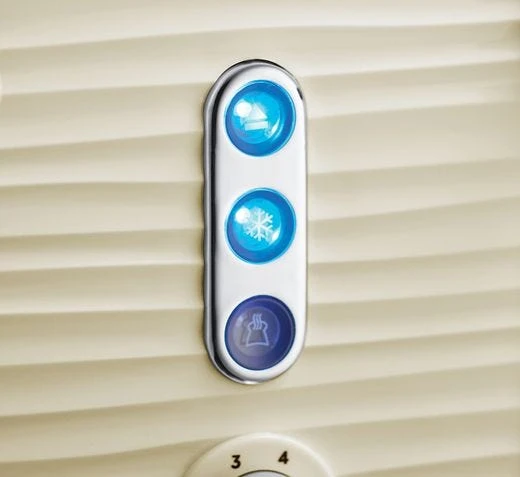 Russell Hobbs Inspire 4 Slice Cream Toaster 4 Russell Hobbs Inspire 4 Slice Cream Toaster - Image 2