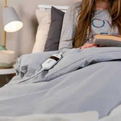 Russell Hobbs Single Electric Heated Blanket 15 Russell Hobbs Single Electric Heated Blanket -Deals Russell Hobbs Store rhesb8001 lifestyle 4