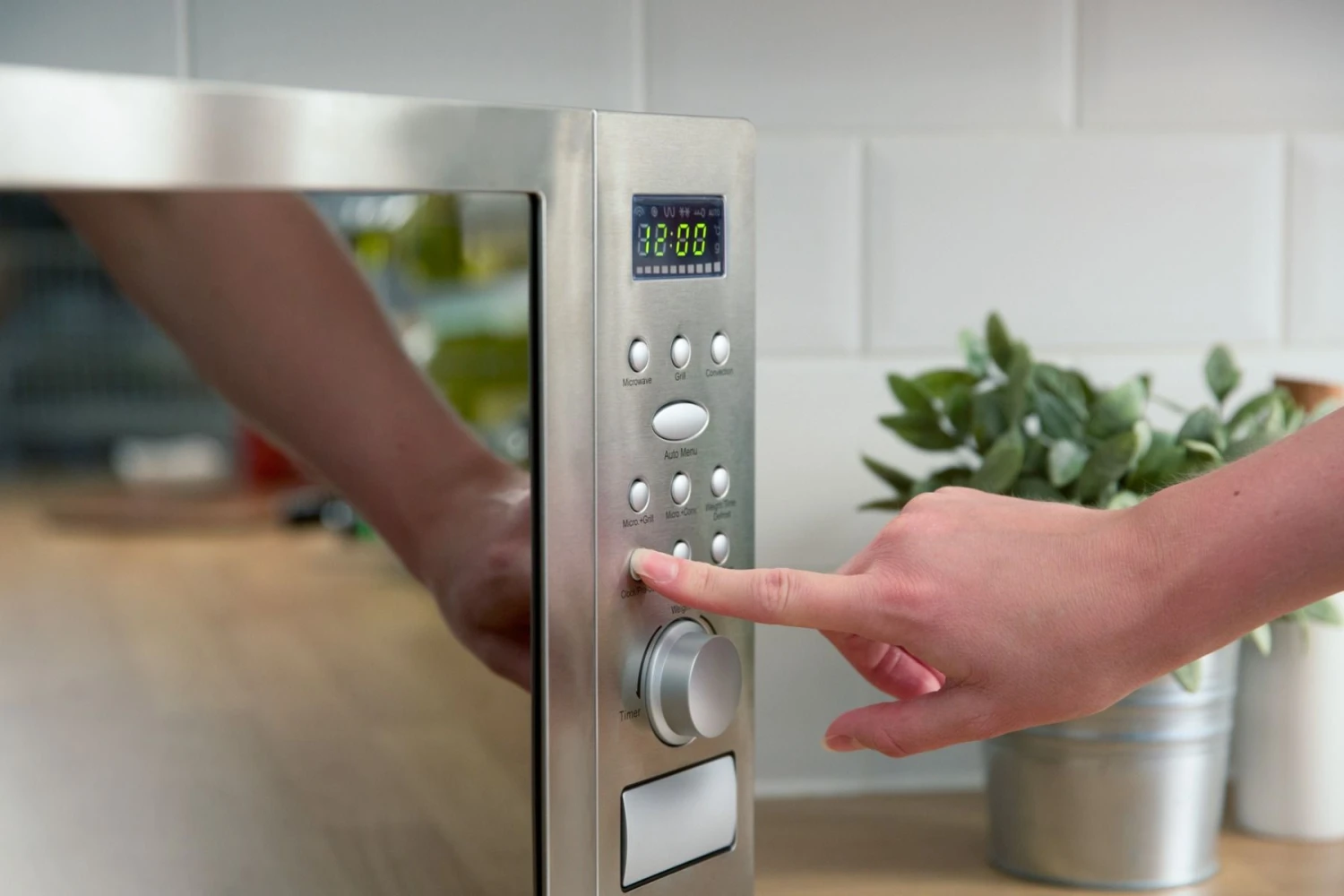 25 Litre Stainless Steel Digital Combination Microwave, Grill & Oven 6 25 Litre Stainless Steel Digital Combination Microwave, Grill & Oven - Image 4