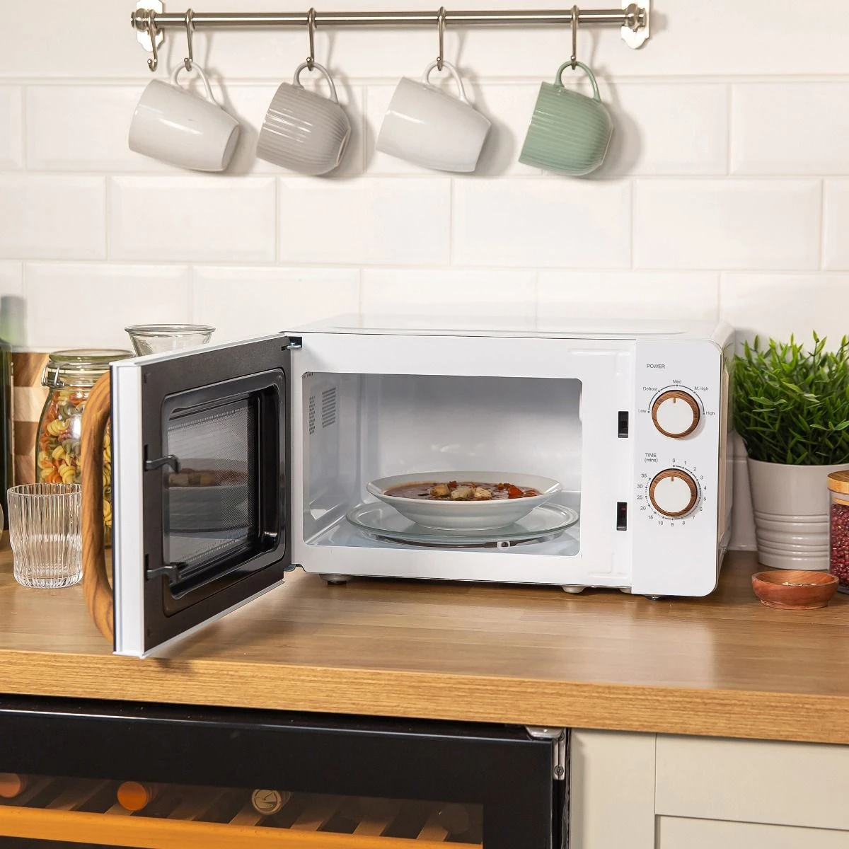 17 Litre Scandi White Manual Microwave with Wood Effect 5 17 Litre Scandi White Manual Microwave with Wood Effect - Image 4