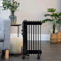 Russell Hobbs 7 Fin 1.5kW Oil Filled Radiator Black 13 Russell Hobbs 7 Fin 1.5kW Oil Filled Radiator Black -Deals Russell Hobbs Store rhofr5001b lifestyle 4 1