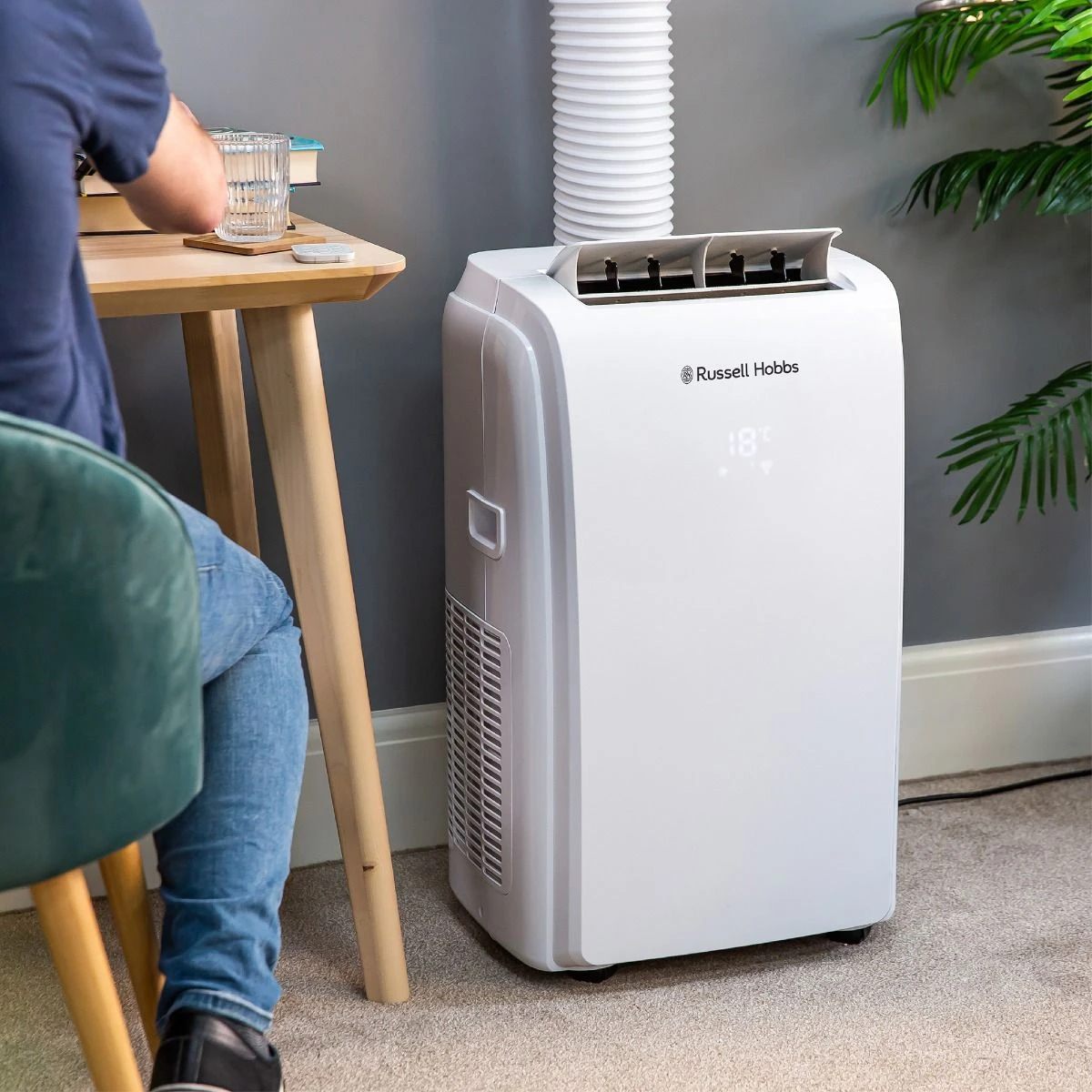 Russell Hobbs 2 in 1 Portable Air Conditioner and Dehumidifier 11000 BTU 10 Russell Hobbs 2 in 1 Portable Air Conditioner and Dehumidifier 11000 BTU - Image 8