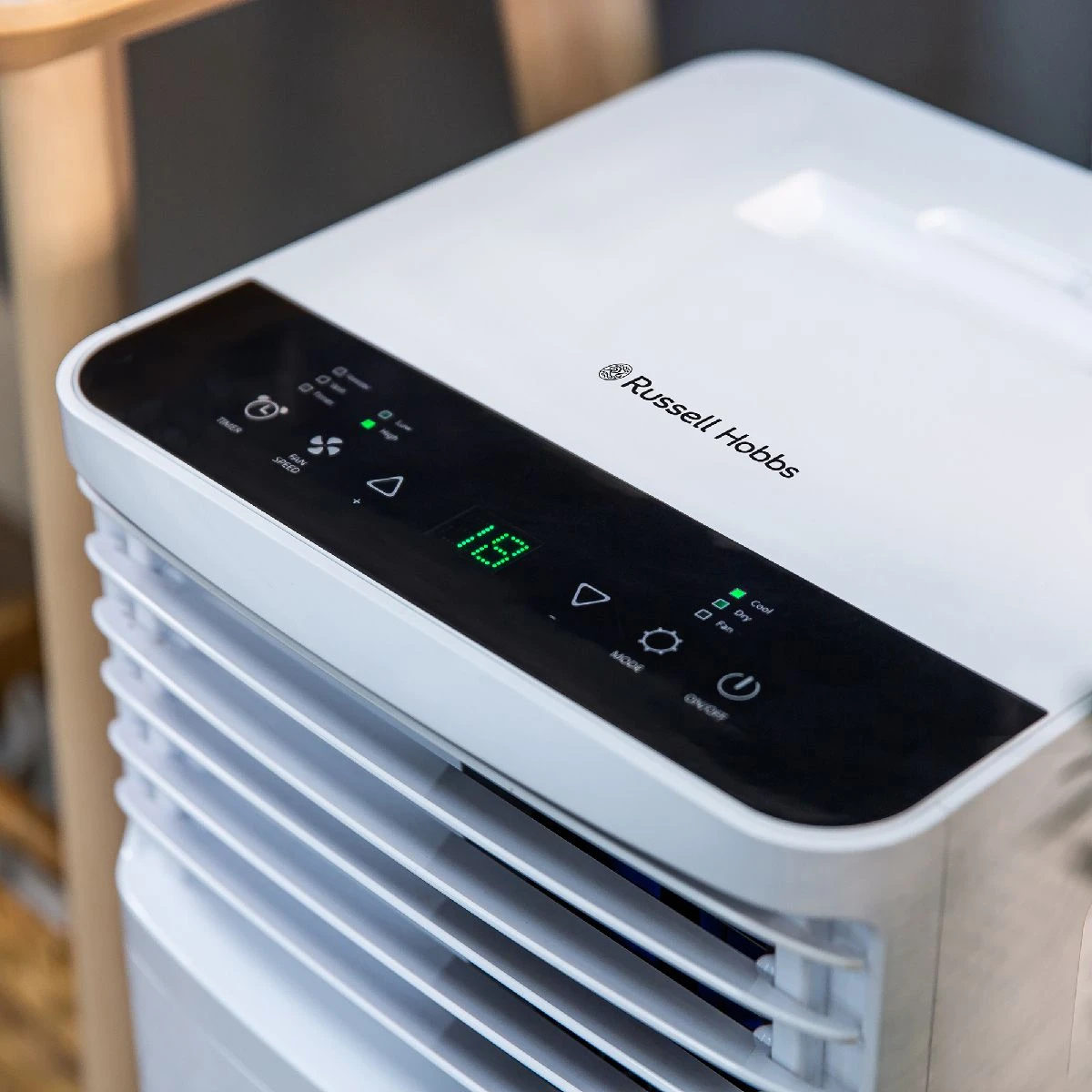 Russell Hobbs 3 IN 1 PORTABLE AIR CONDITIONER, DEHUMIDIFIER & AIR COOLER 7000 BTU 8 Russell Hobbs 3 IN 1 PORTABLE AIR CONDITIONER, DEHUMIDIFIER & AIR COOLER 7000 BTU - Image 6